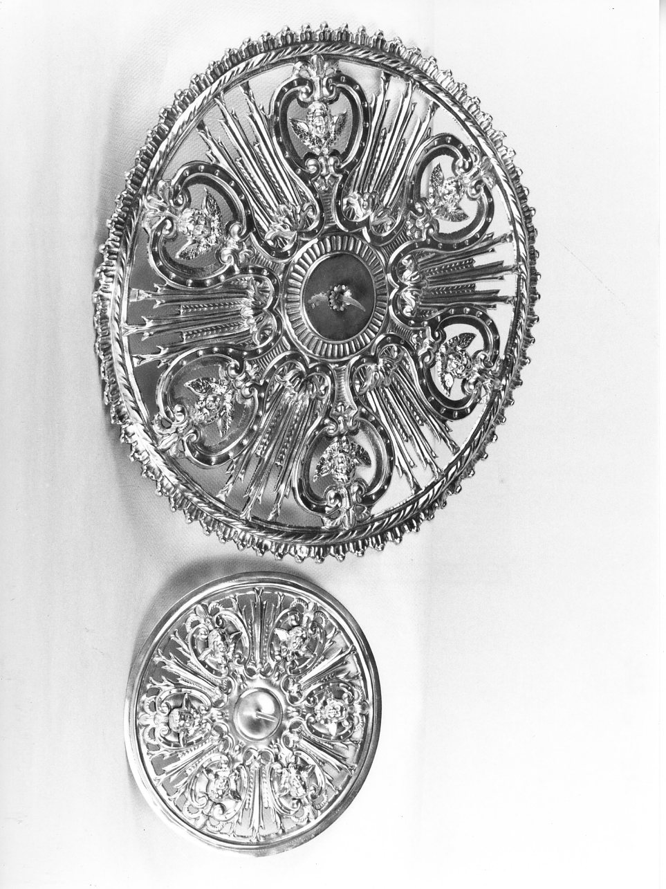 aureola di immagine sacra di Monogrammista G. G (fine/inizio secc. XIX/ XX)