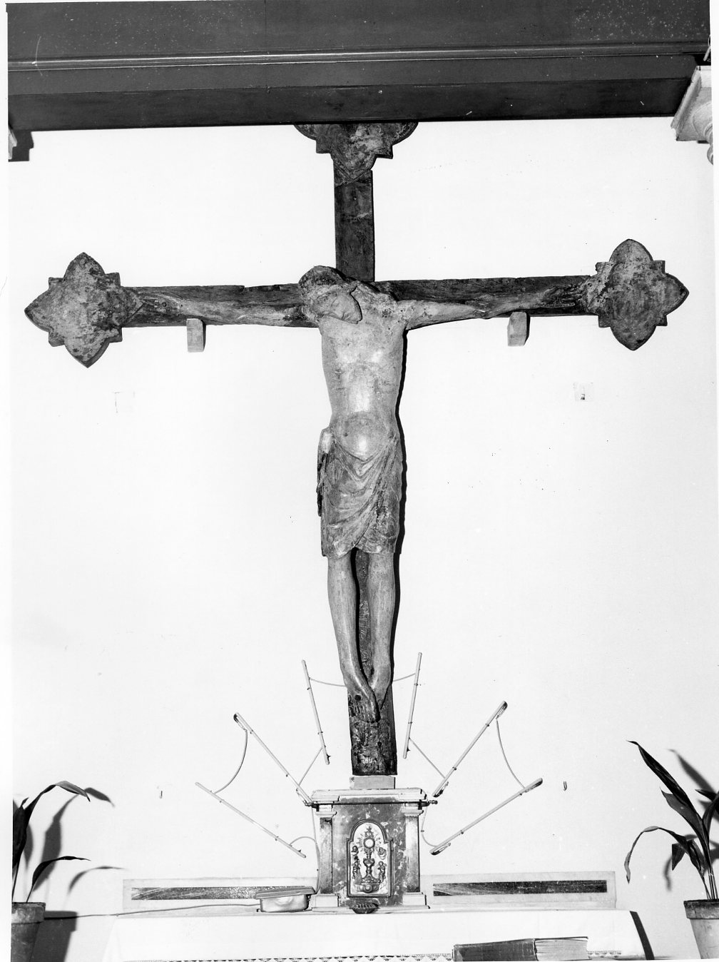 crocifisso - bottega Italia centro-meridionale (sec. XIV)