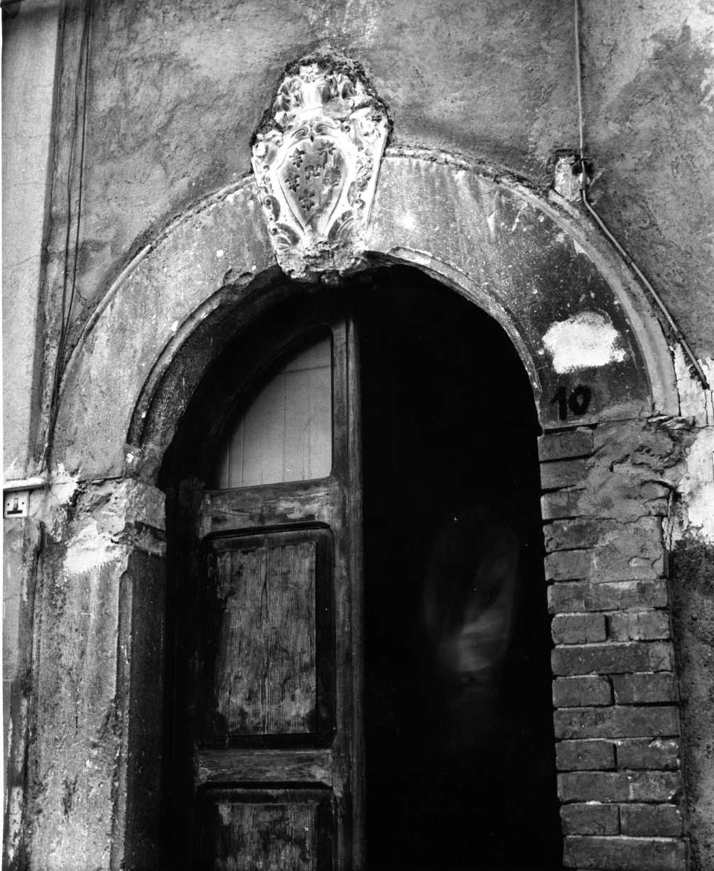 portale - bottega molisana (sec. XIX)