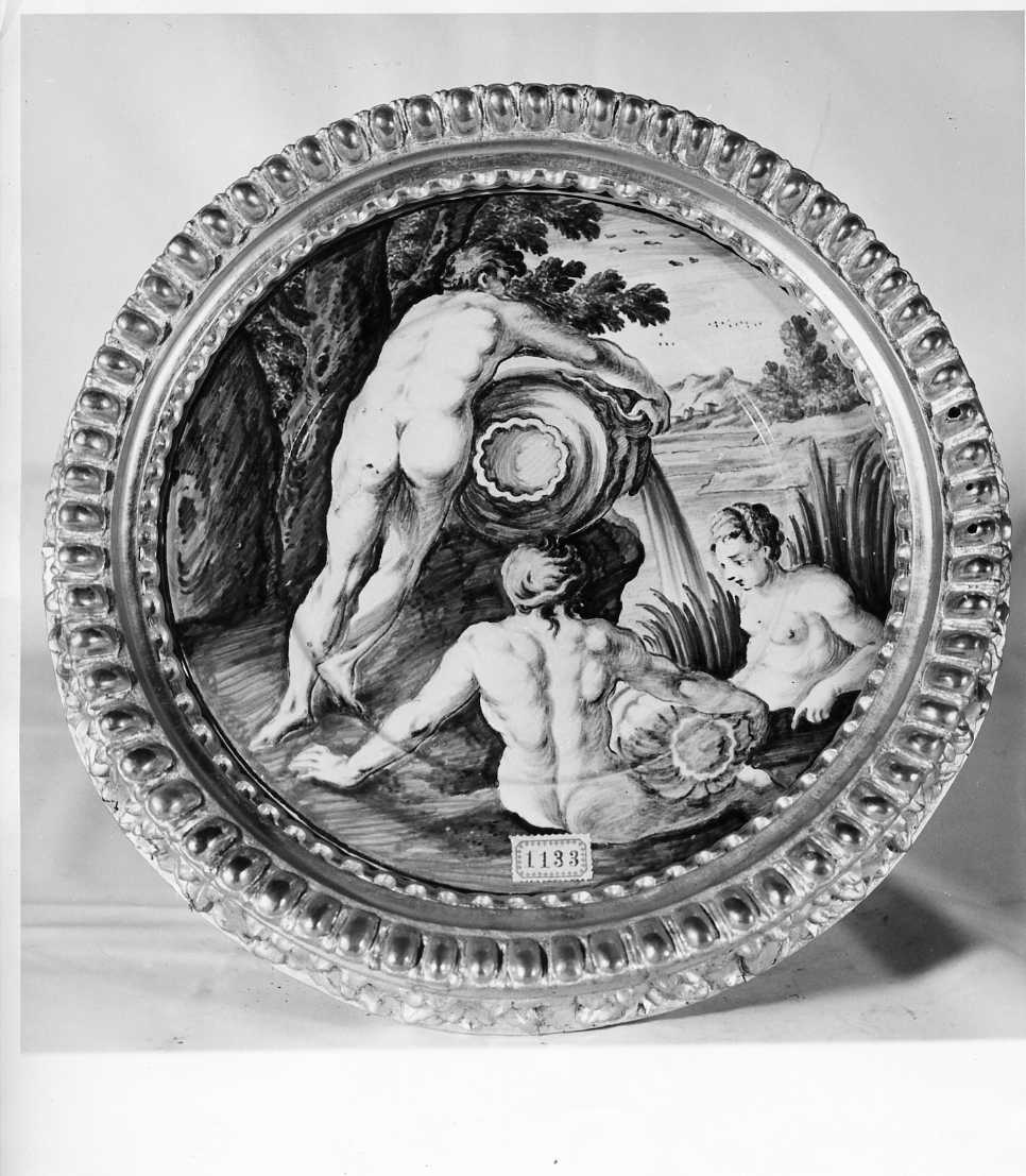 piatto da pompa, opera isolata di Grue Francesco Antonio Saverio (attribuito) (inizio sec. XVIII)