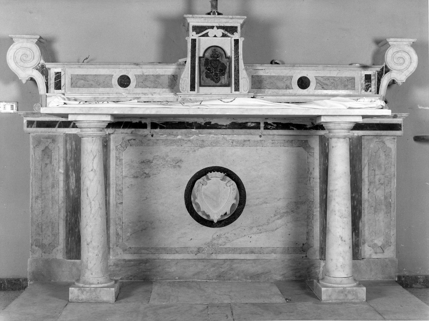 altare - bottega Italia meridionale (primo quarto sec. XX)