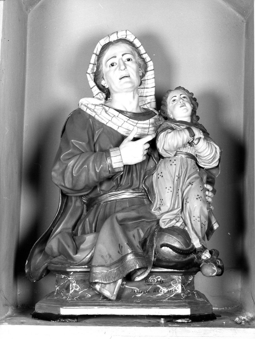 Maria Vergine bambina e Sant'Anna (gruppo scultoreo) di Giovannitti Silverio (sec. XVIII)