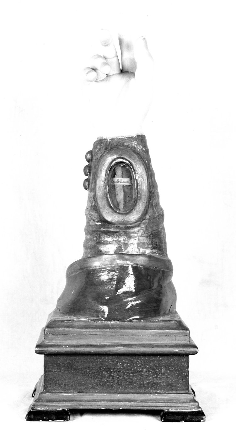 reliquiario antropomorfo - a braccio - bottega Italia meridionale (secc. XVIII/ XIX)