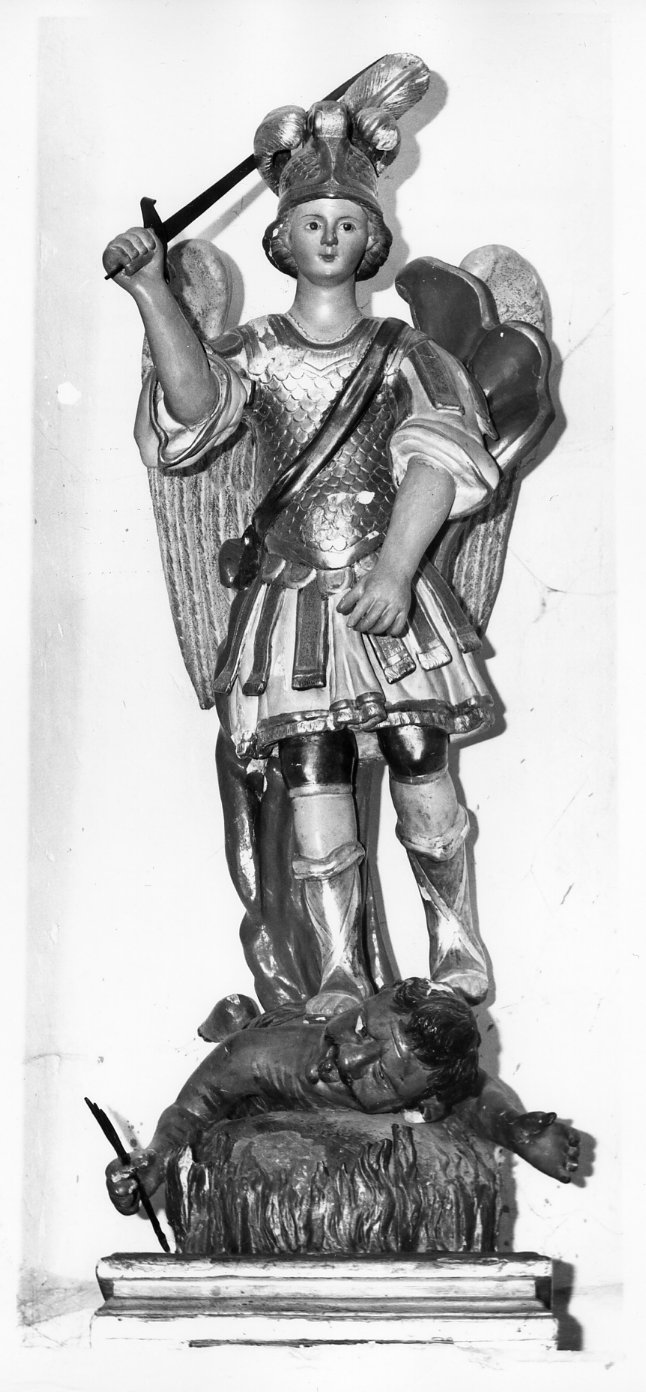San Michele Arcangelo (statua, opera isolata) - bottega molisana (sec. XIX)