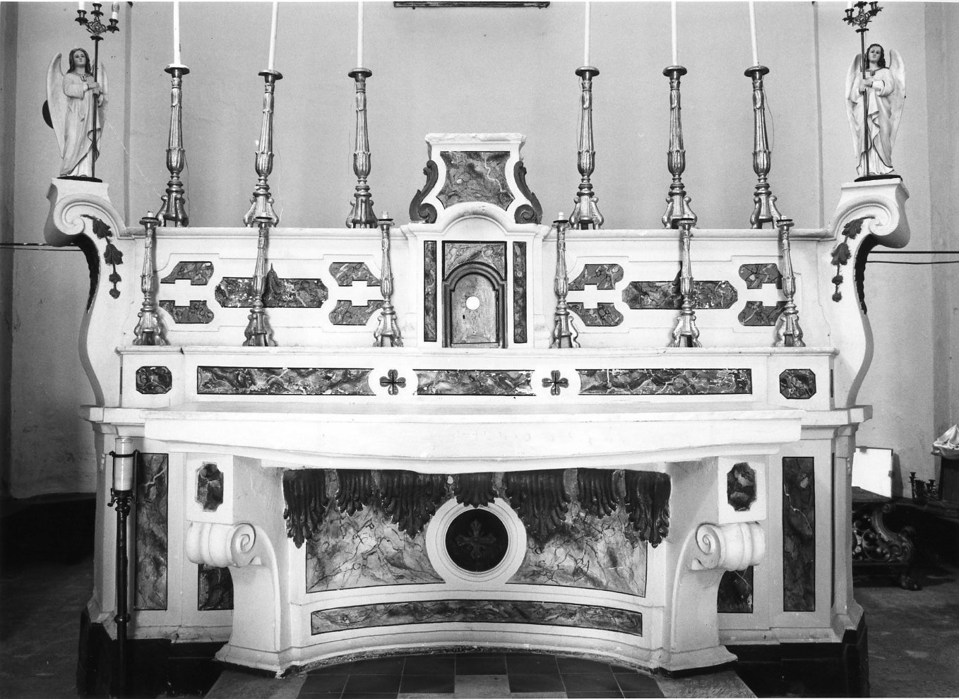 altare maggiore - ambito molisano (sec. XX)