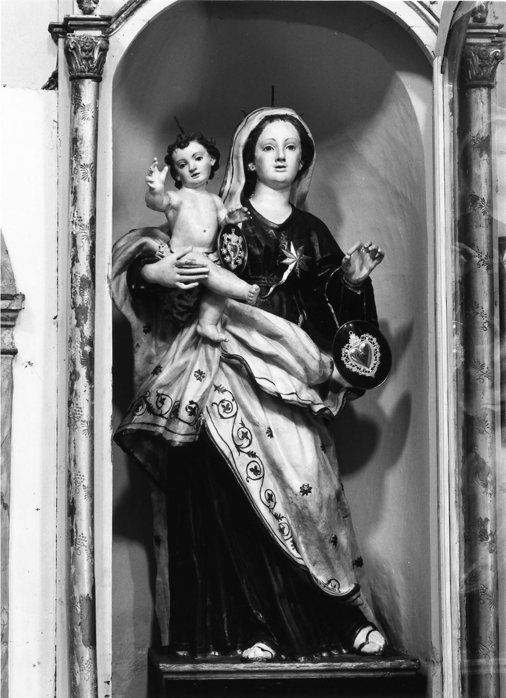Madonna del Carmine, Madonna con Bambino (statua) - bottega napoletana (sec. XIX)
