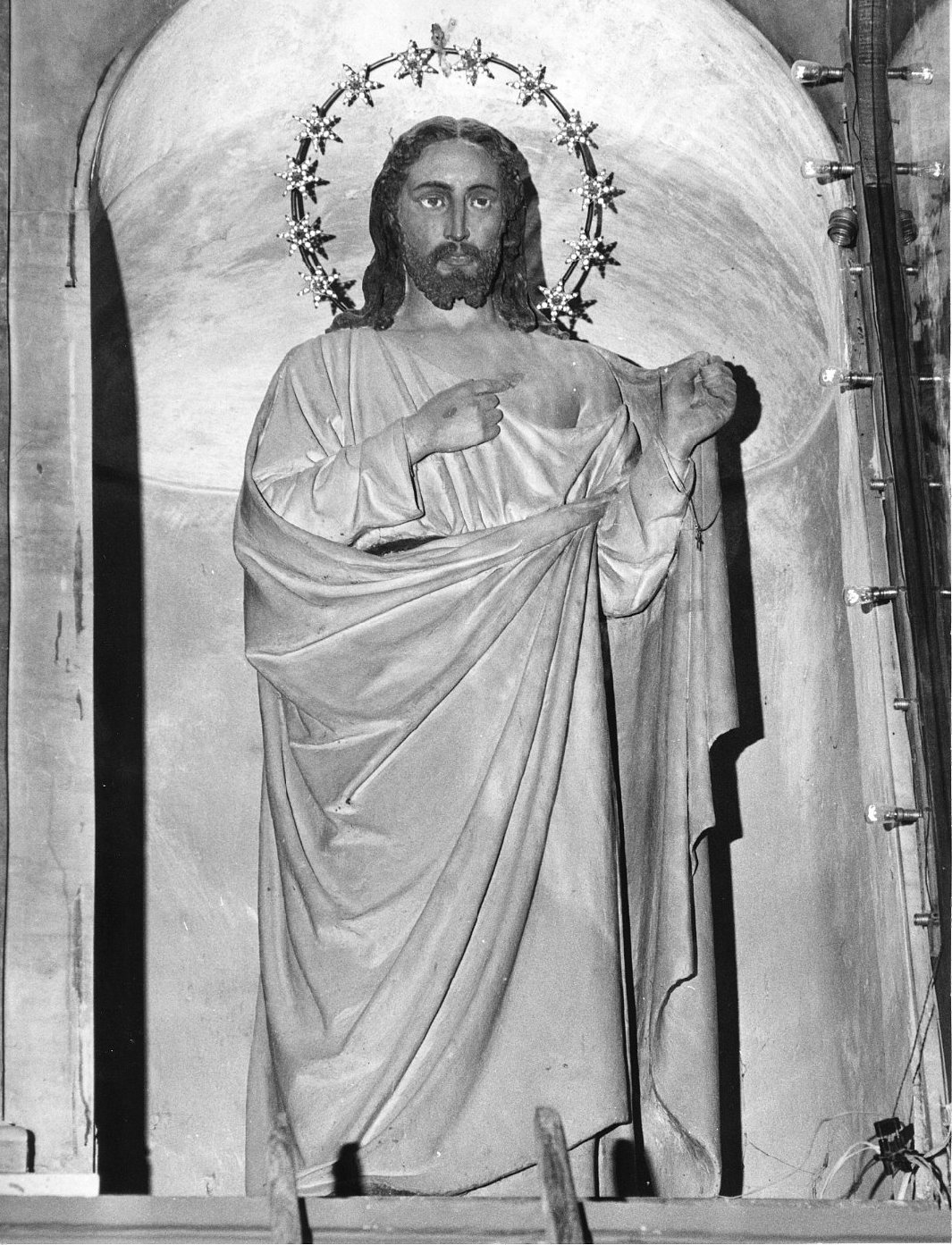Cristo risorto (statua) di Duprè Amalia (attribuito) (sec. XX)