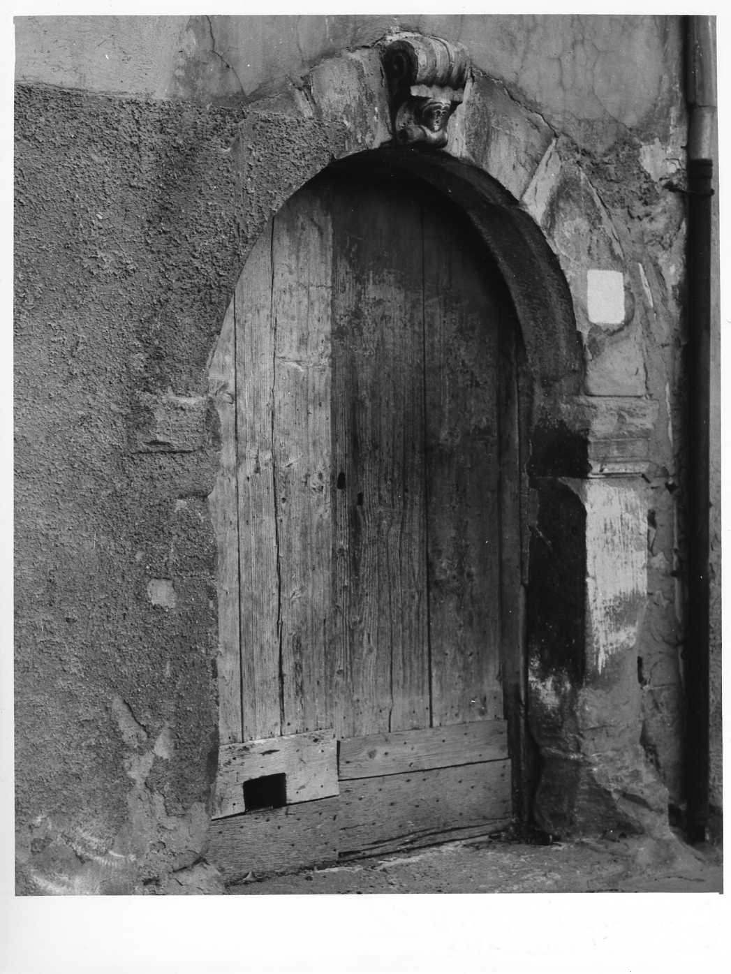 mensola - bottega molisana (sec. XVII)