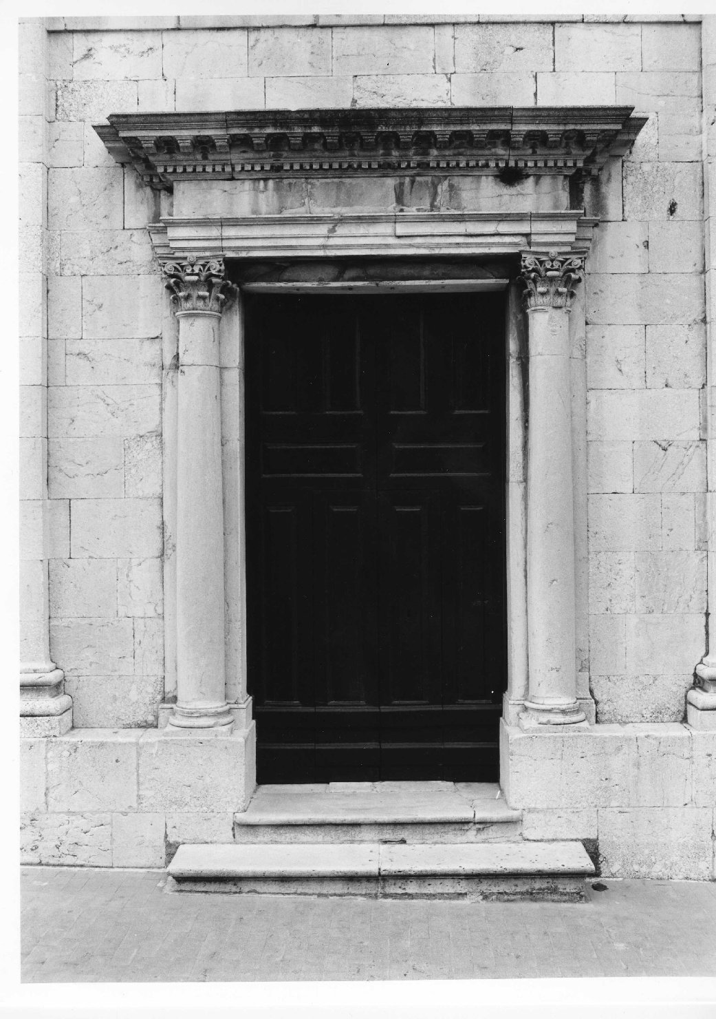 portale - bottega molisana (prima metà sec. XIX)