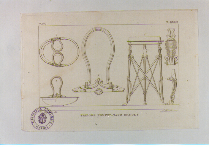 TRIPODE POMPEIANO CON VASO ERCOLANENSE (stampa) di Anonimo, Fiorelli Luigi, Angelini Orazio (sec. XIX)