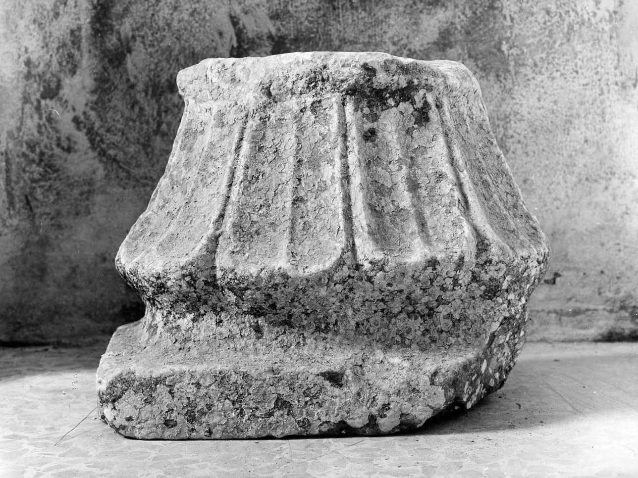 capitello - bottega molisana (sec. XII)