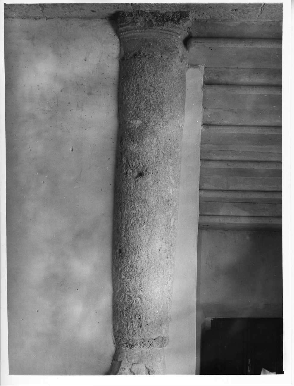 colonna - bottega Italia centro-meridionale (sec. XI)