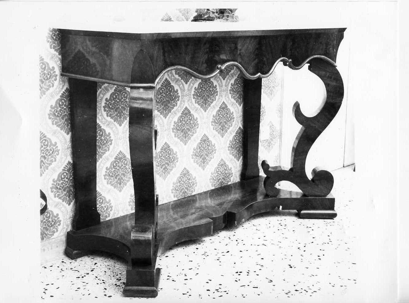 console - bottega Italia meridionale (fine sec. XIX)