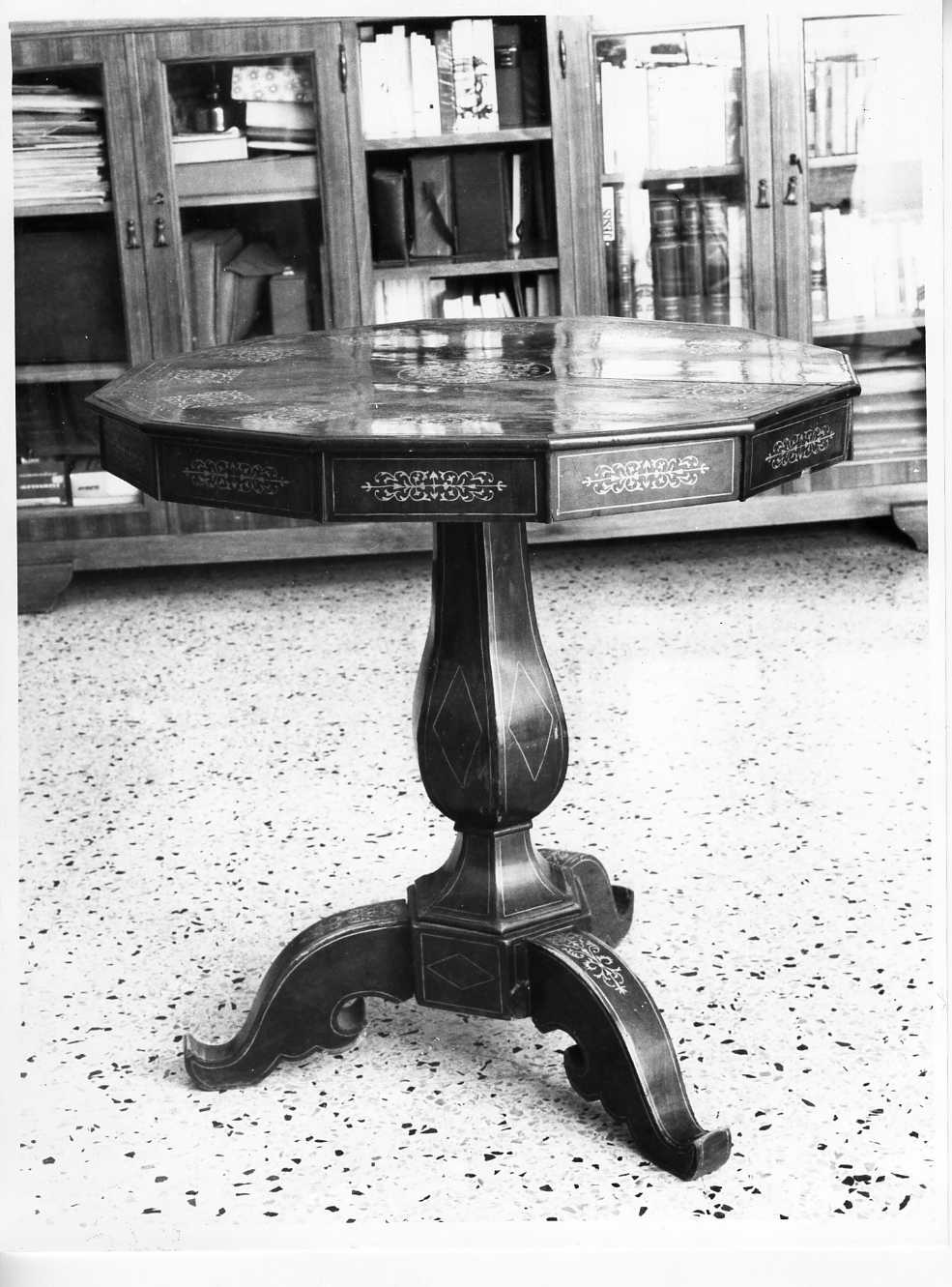 tavolo - bottega Italia meridionale (metà sec. XIX)