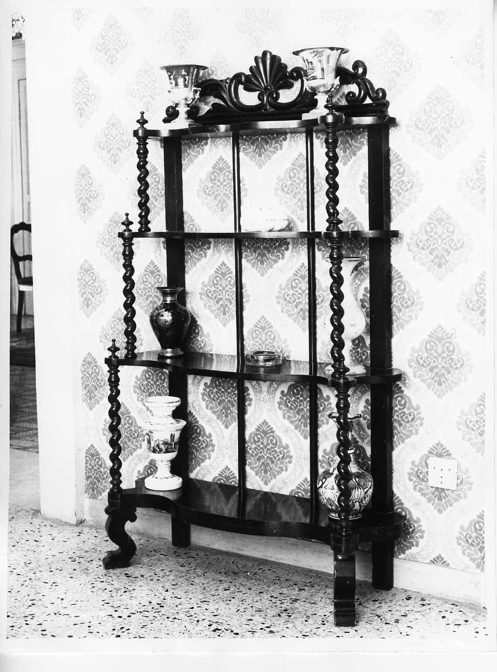 scaffale - bottega Italia meridionale (fine sec. XIX)