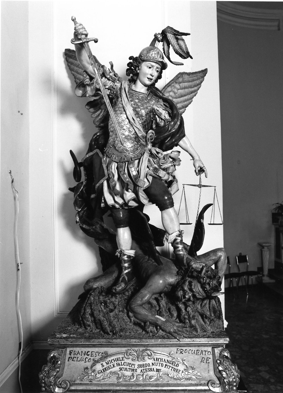 San Michele Arcangelo combatte Satana (scultura) di Falcucci Gabriele (sec. XIX)