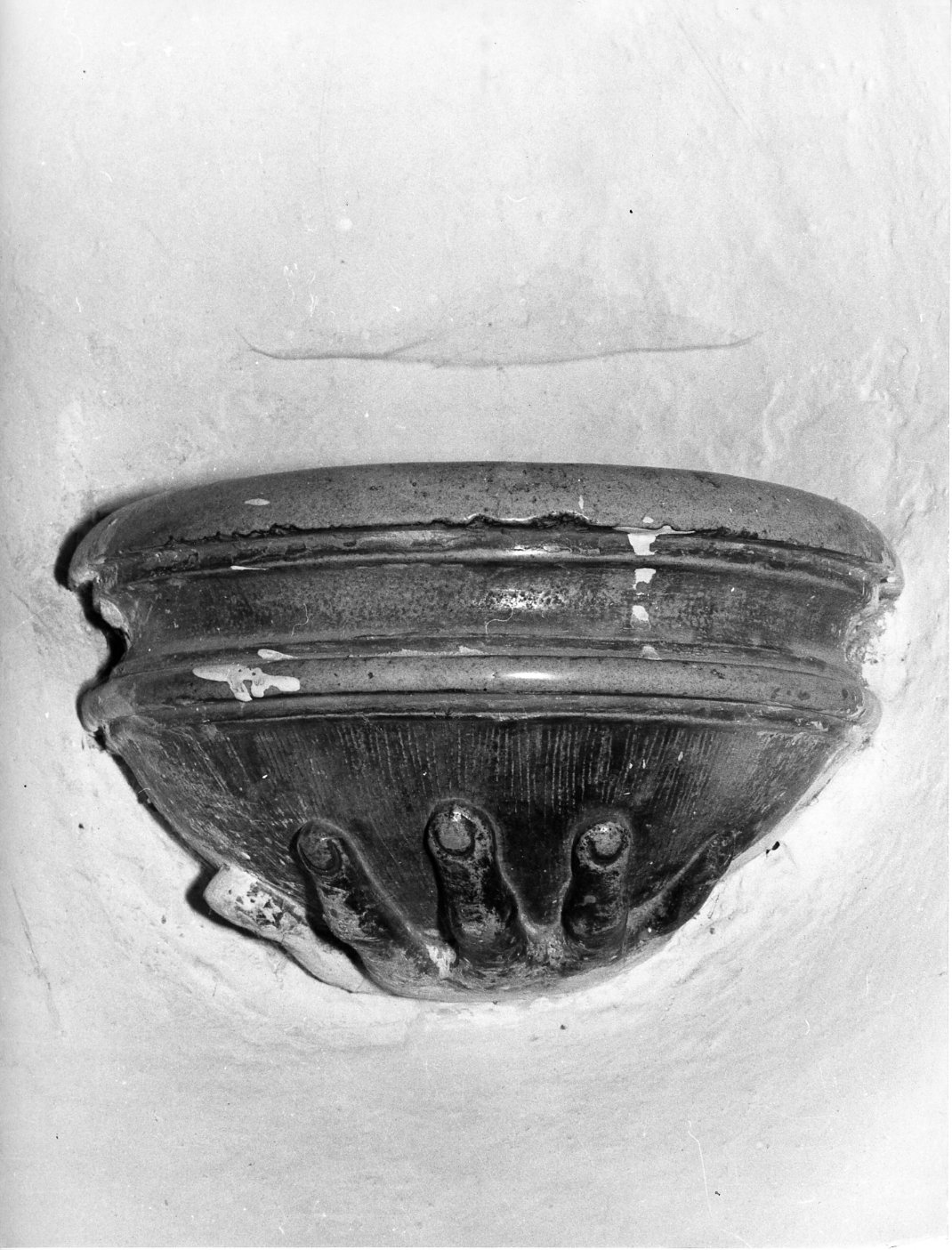 acquasantiera - bottega molisana (prima metà sec. XVIII)