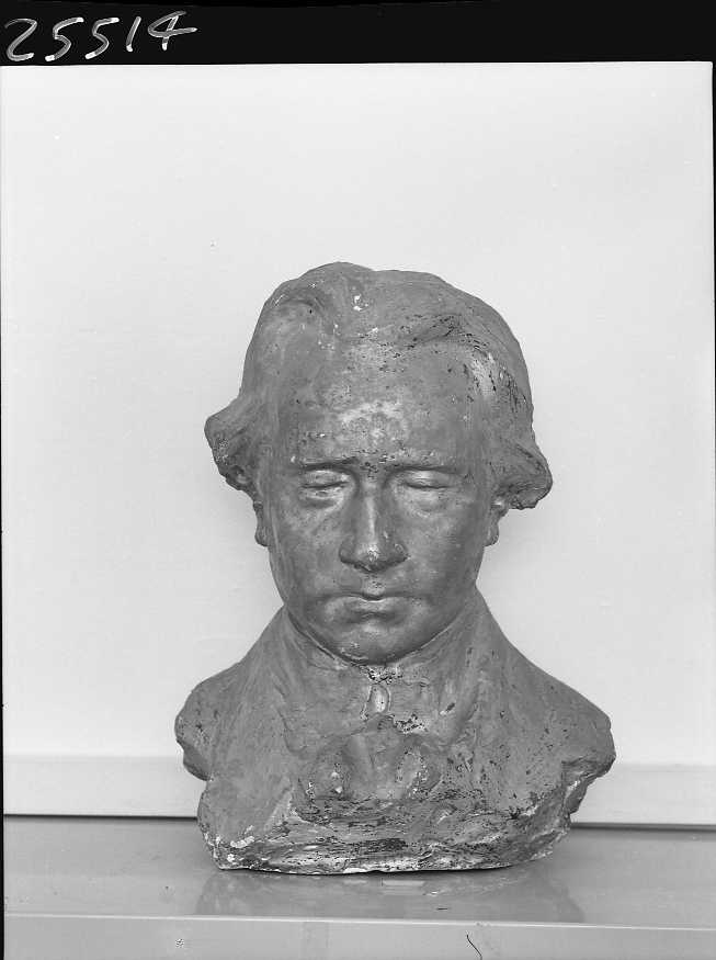 ritratto De Robertis (scultura, opera isolata) di De Luca Luigi (prima metà sec. XX)