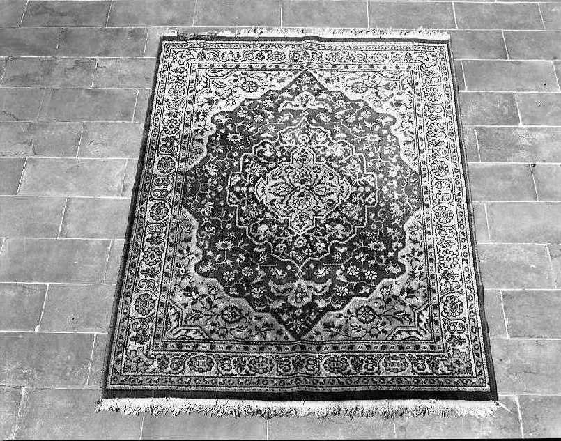 tappeto, opera isolata - produzione orientale (secc. XIX/ XX)