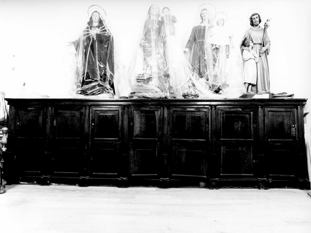 mobile a due corpi, elemento d'insieme - bottega Italia meridionale (sec. XIX)