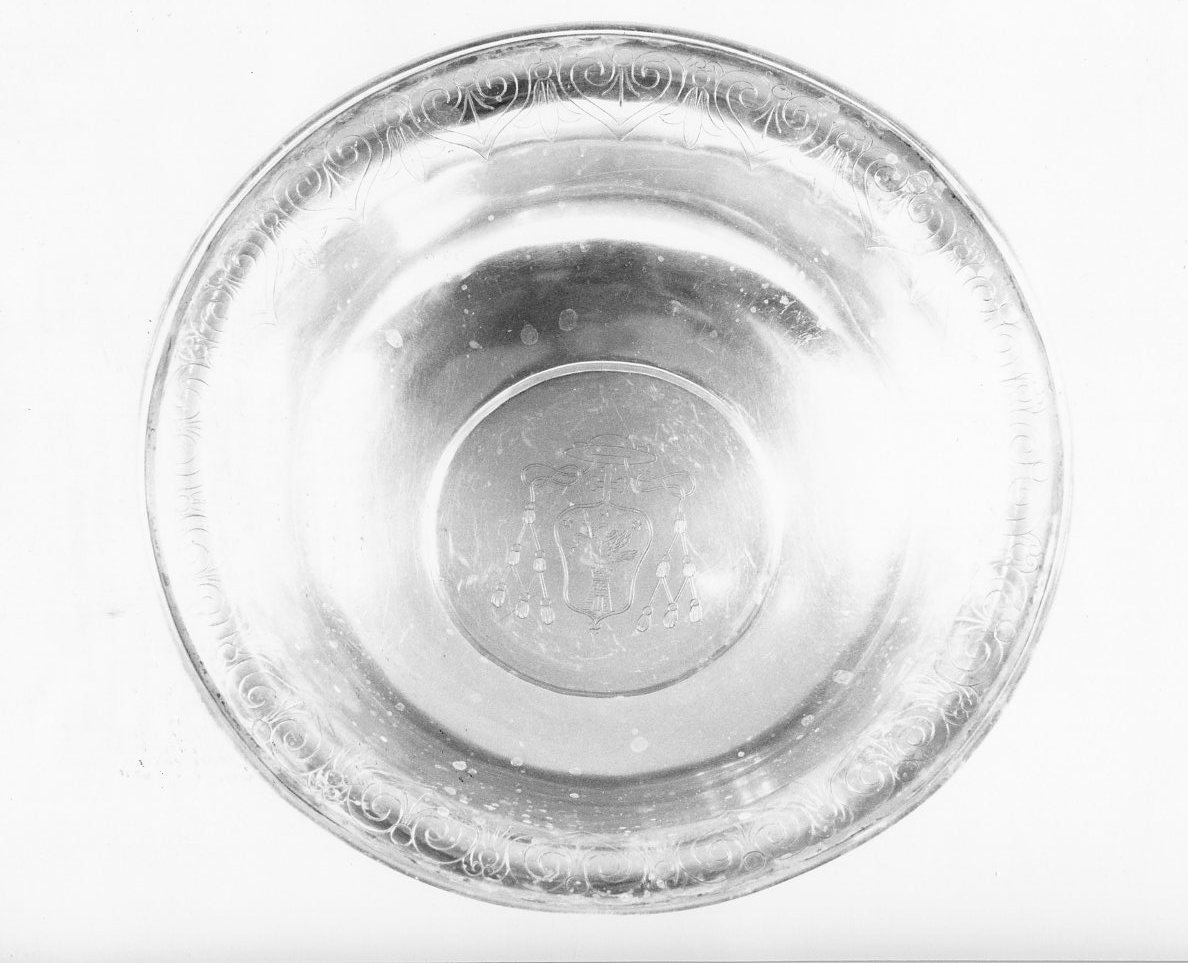 bacile di Monogrammista V.C (secc. XIX/ XX)