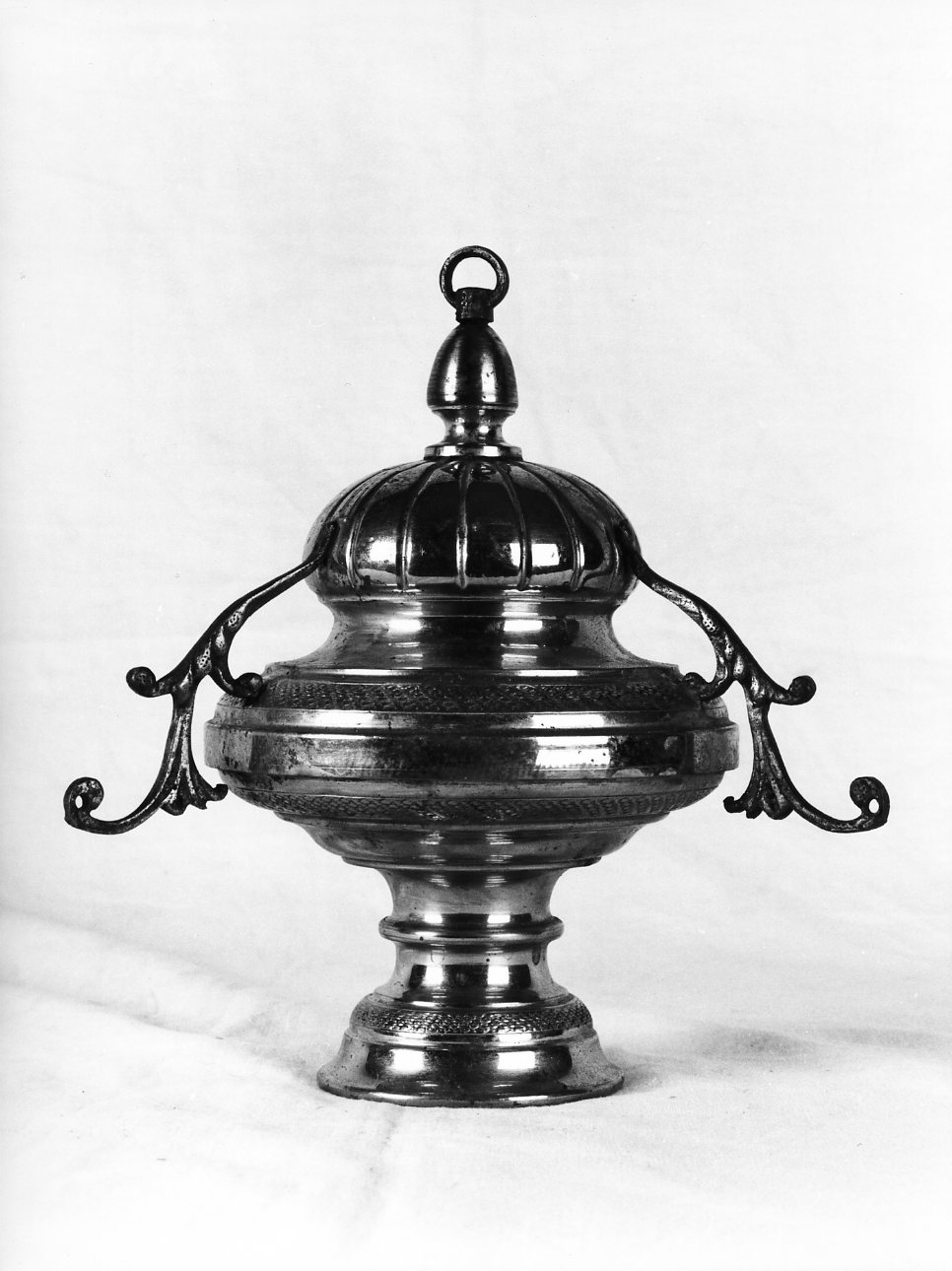 lampada del SS. Sacramento - bottega napoletana (seconda metà sec. XIX)