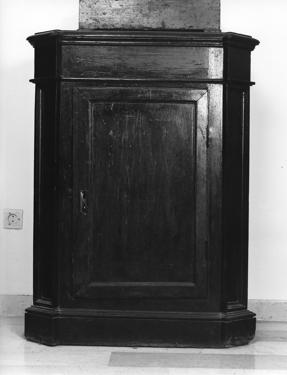 mobile - bottega Italia meridionale (sec. XIX)