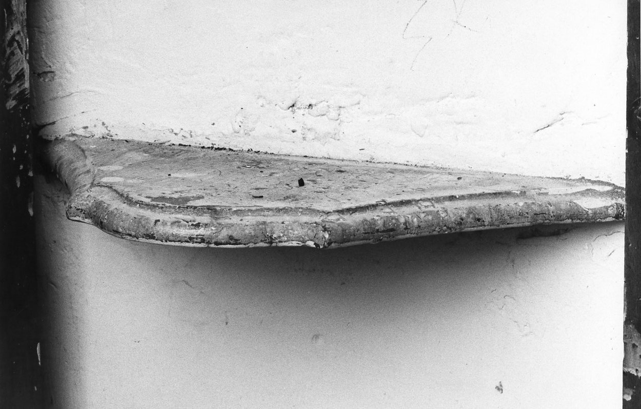 mensola, opera isolata - bottega molisana (secc. XVIII/ XIX)