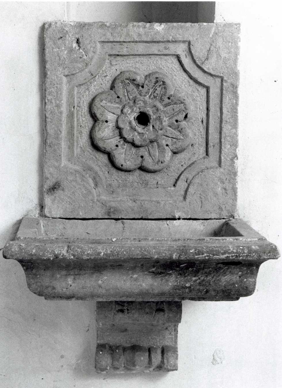 lavabo, opera isolata - bottega molisana (fine/inizio secc. XVIII/ XIX)