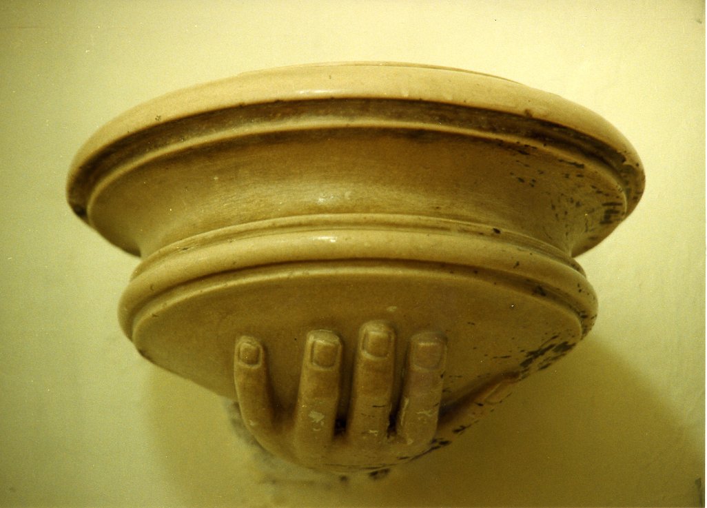 acquasantiera da parete - bottega molisana (sec. XVIII)