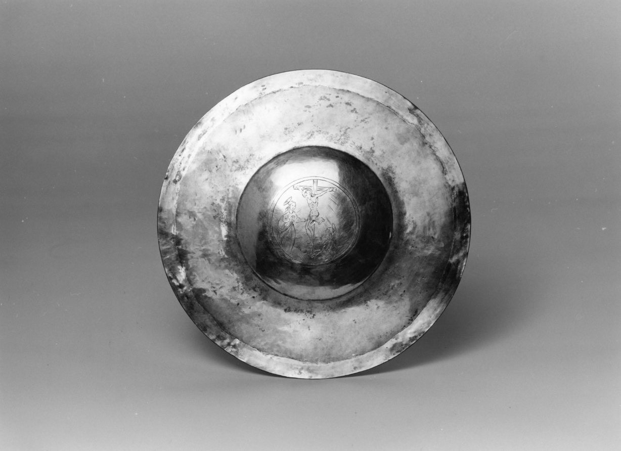 patena, elemento d'insieme - bottega napoletana (fine/inizio secc. XVII/ XVIII)