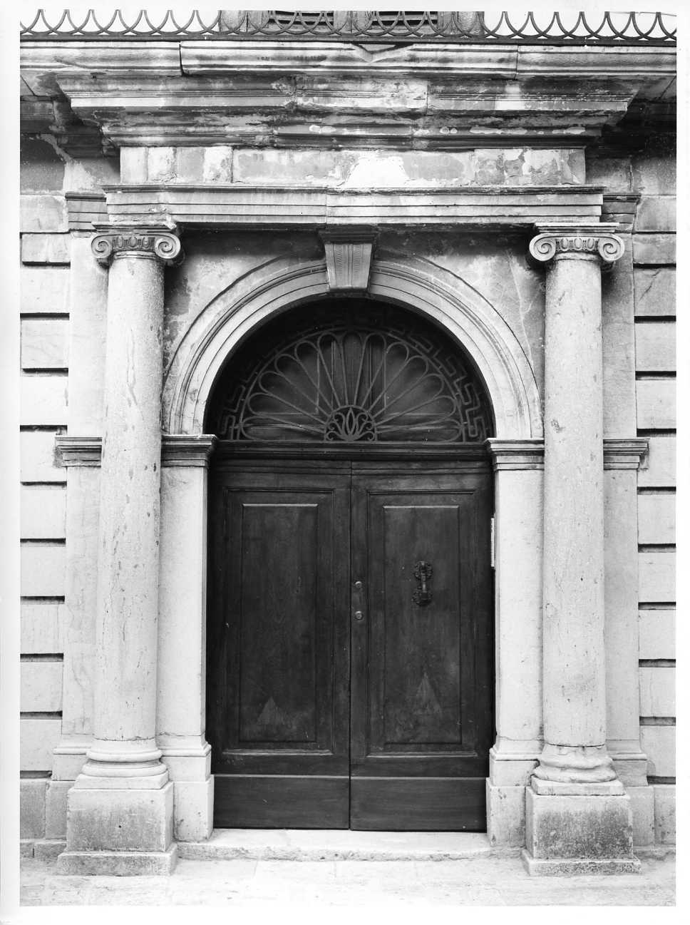 portale, opera isolata - bottega molisana (prima metà sec. XIX)