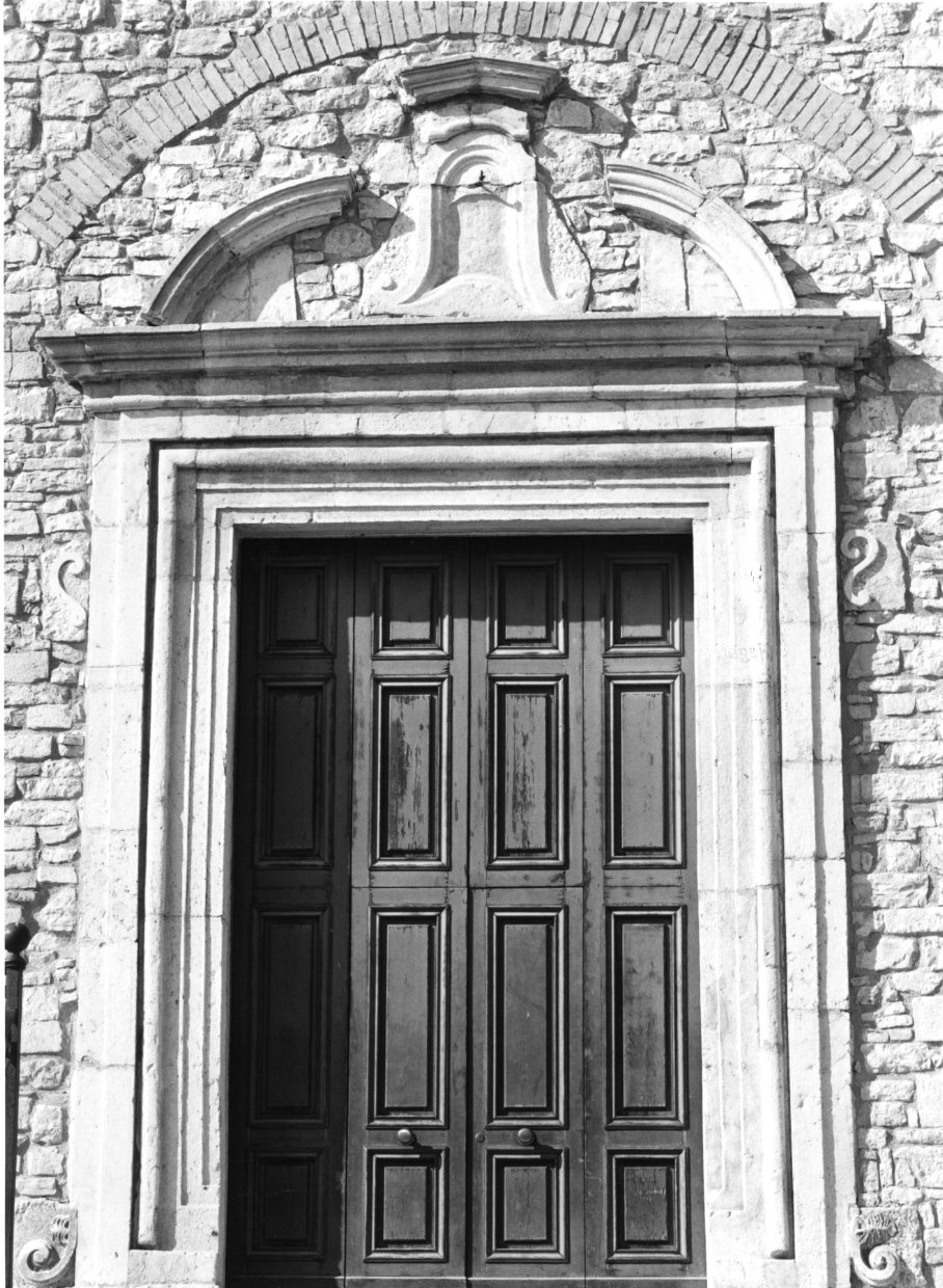 portale maggiore - bottega molisana (prima metà sec. XVIII)