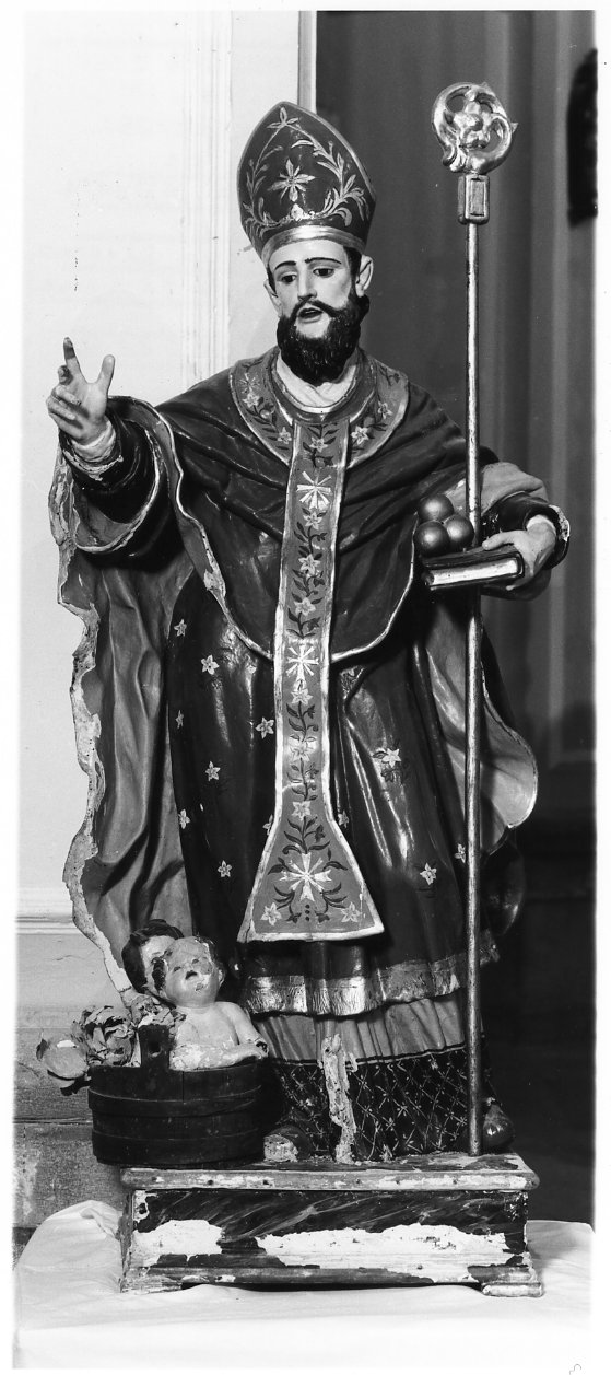 San Nicola di Bari (gruppo scultoreo) di Di Zinno Paolo Saverio (attribuito) (sec. XVIII)