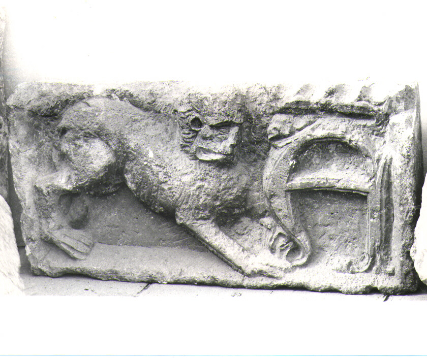 stemma (rilievo) - bottega molisana (secc. XIV/ XV)