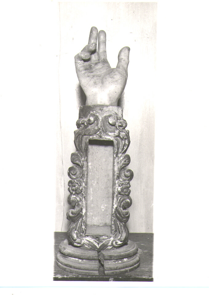 reliquiario antropomorfo - a braccio - bottega molisana (seconda metà sec. XVIII)