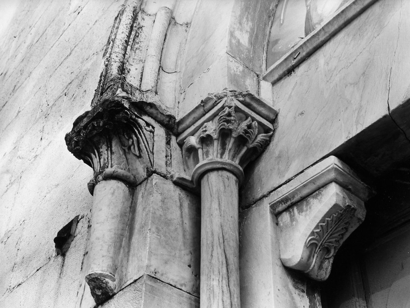 portale - ad arco - bottega Italia centro-meridionale (sec. XIV)