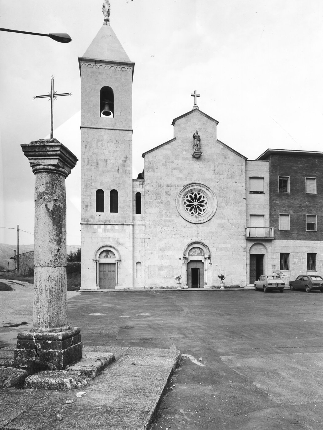 rosone - bottega Italia centro-meridionale (sec. XIV)