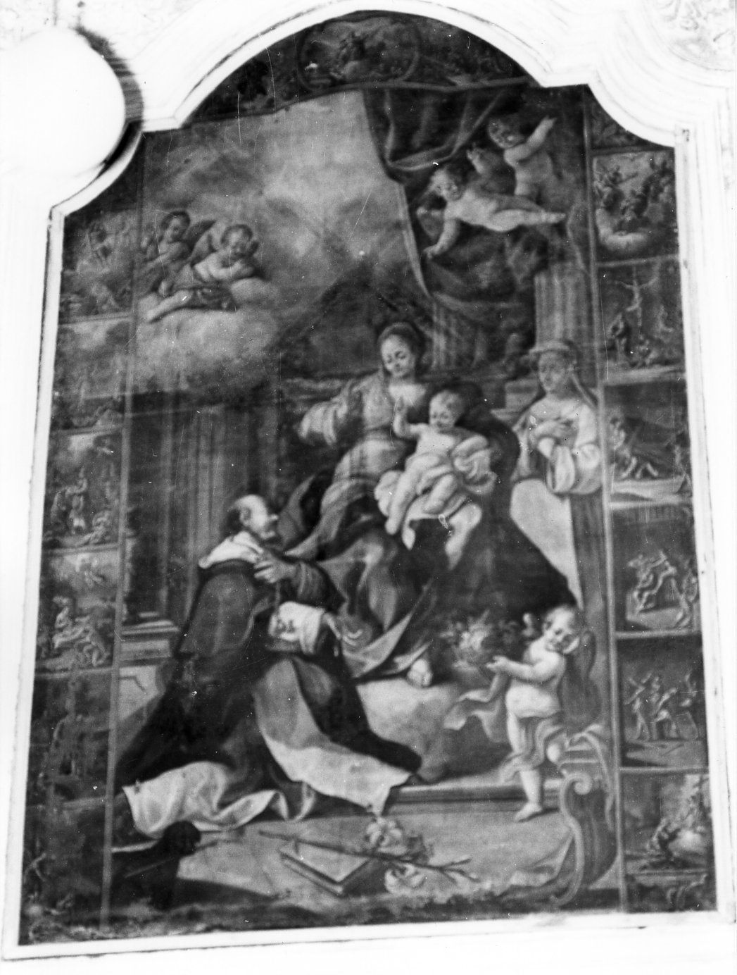 Madonna del Rosario con Santi domenicani e misteri del rosario (dipinto, opera isolata) - ambito napoletano (sec. XVIII)