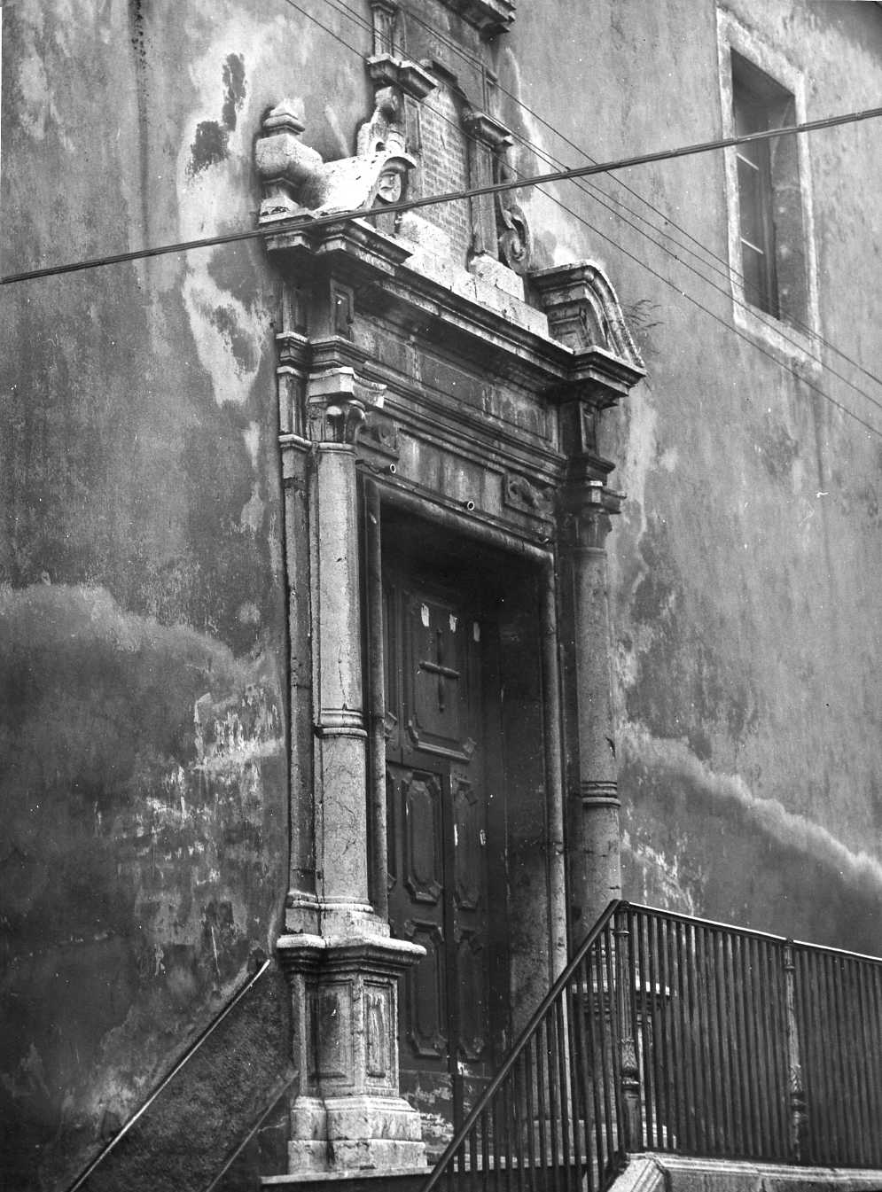 portale, opera isolata - bottega Italia meridionale (sec. XVII)