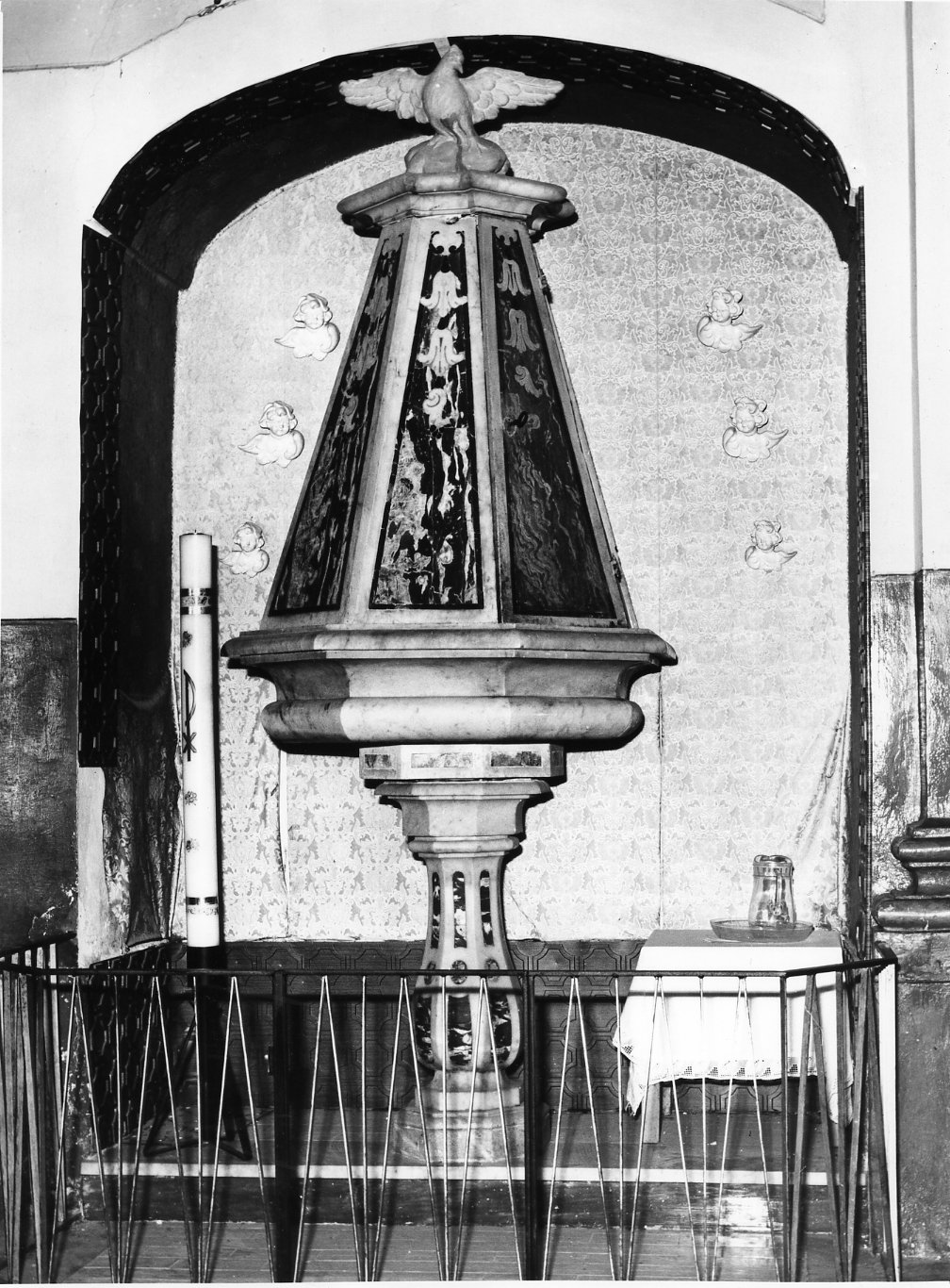 fonte battesimale - a fusto - bottega Italia centro-meridionale (sec. XVIII)