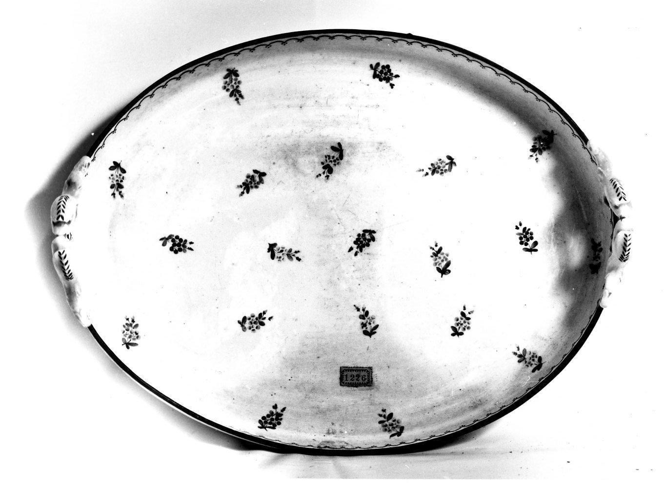 vassoio - manifattura napoletana (secc. XVIII/ XIX)