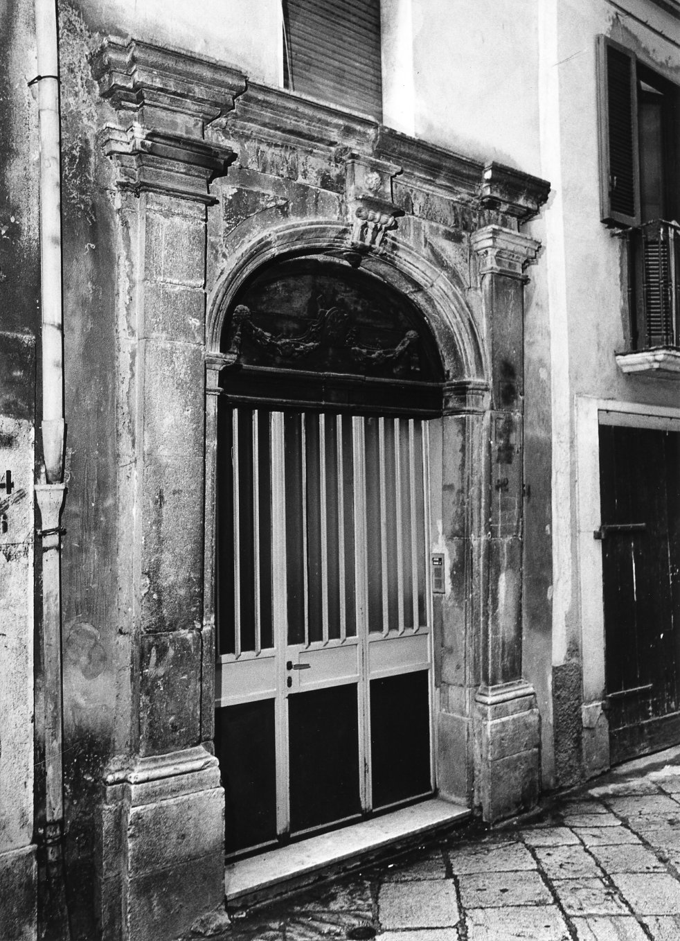 portale - bottega Italia meridionale (sec. XIX)