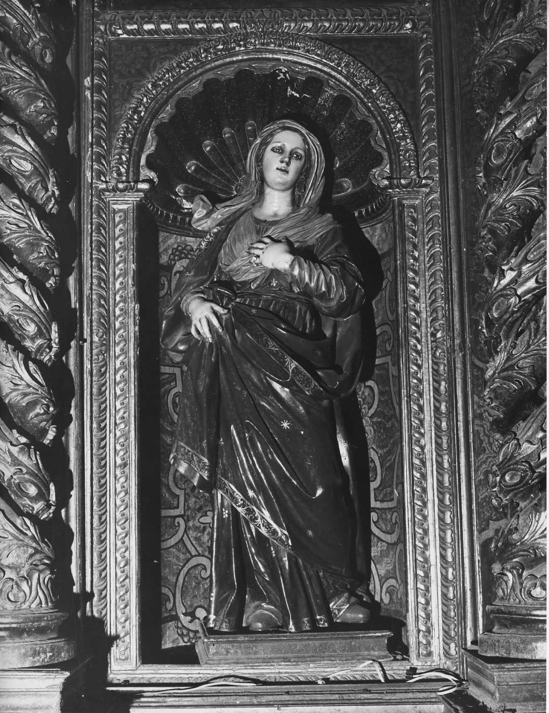 Madonna (scultura, elemento d'insieme) di Di Mari Nicola (sec. XVIII)
