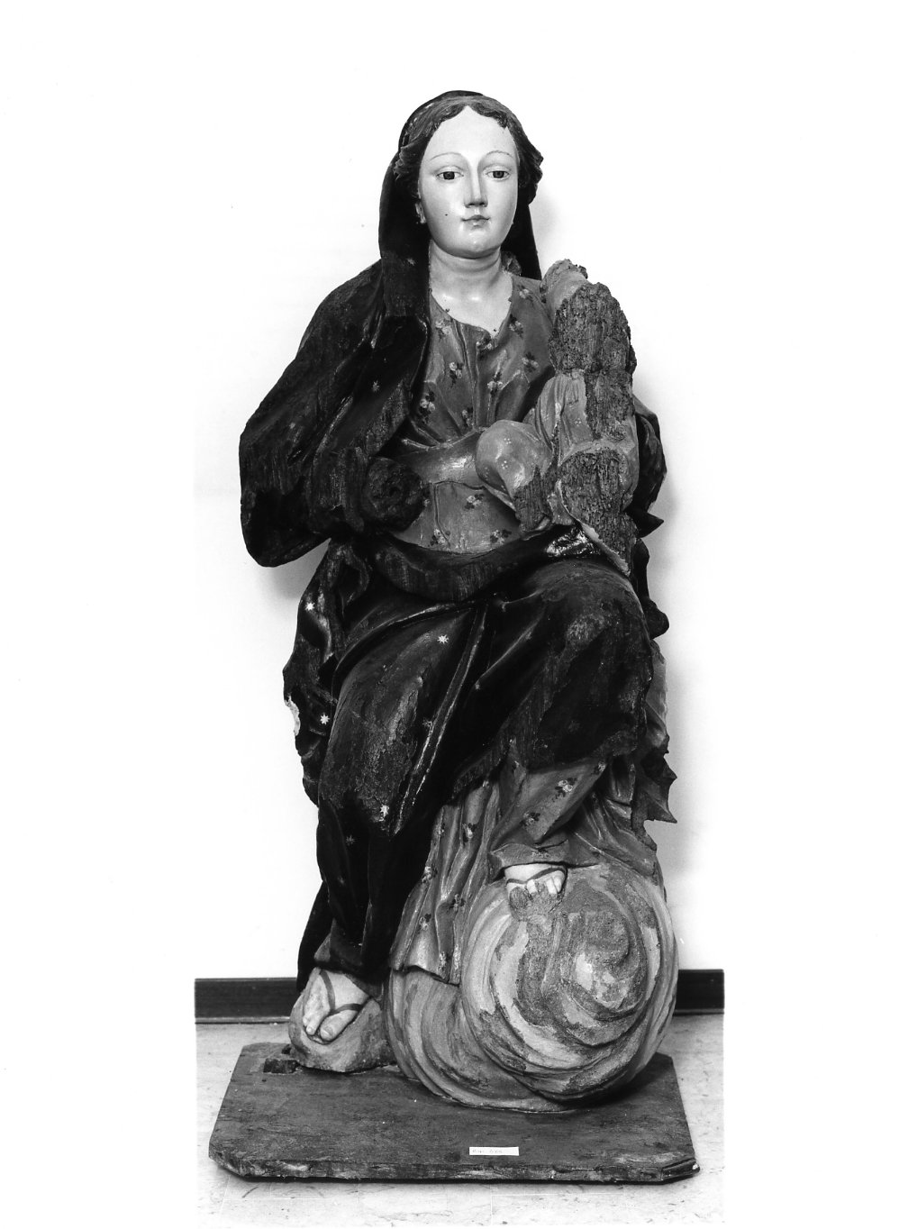 Madonna con Bambino (statua) di Di Zinno Paolo Saverio (attribuito) (prima metà sec. XVIII)