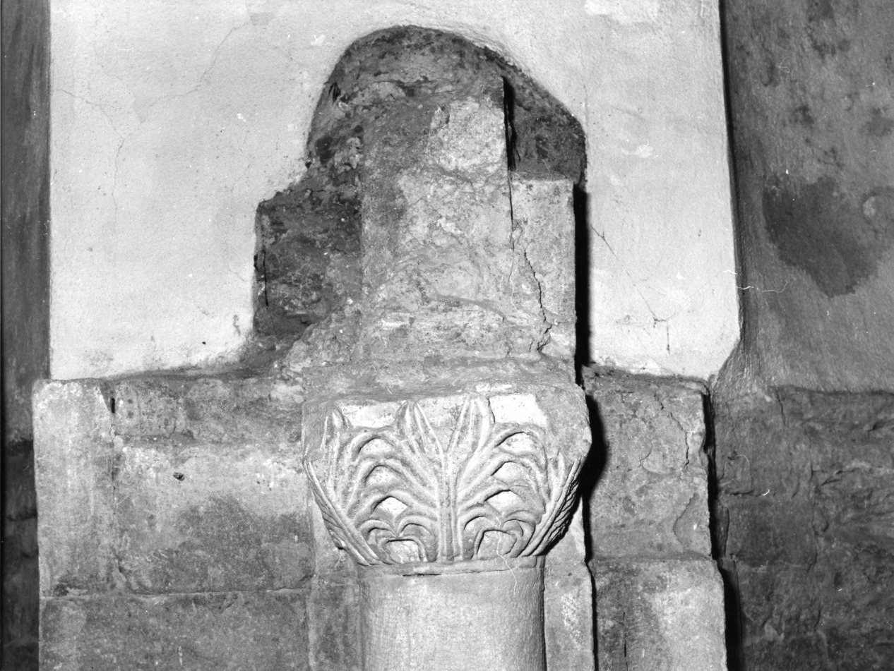 semicapitello - bottega molisana (secc. X/ XI)