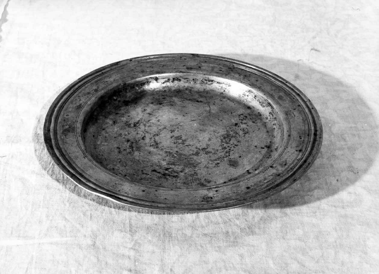 piatto di Giordano Francesco (attribuito) (sec. XVII)