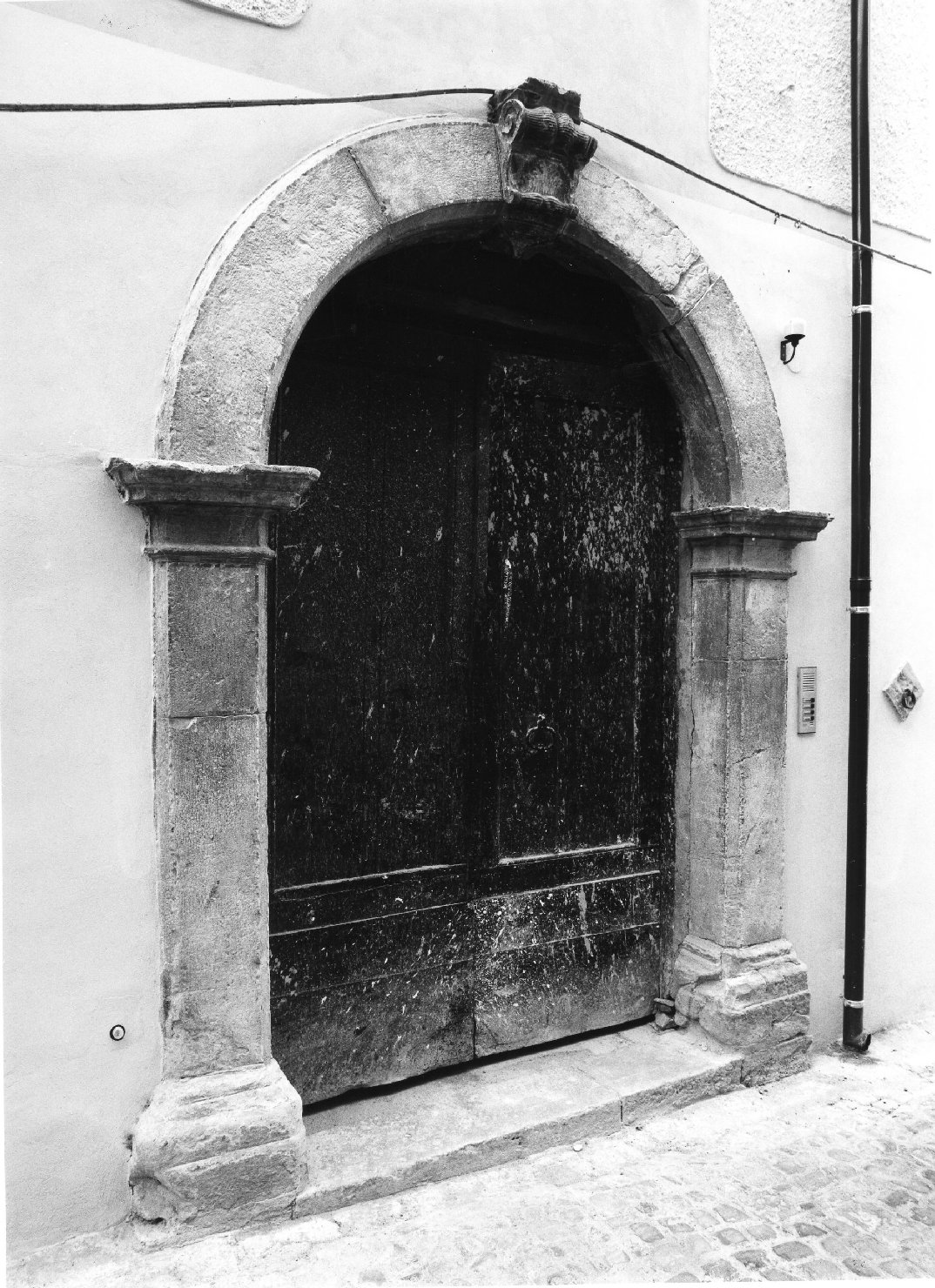 portale - ad arco - bottega molisana (sec. XVIII)