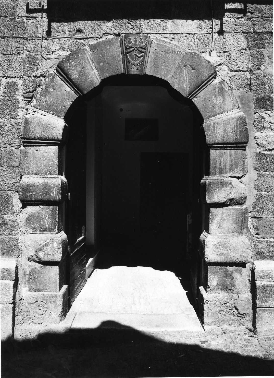 portale - ad arco - bottega Italia meridionale (sec. XIX)