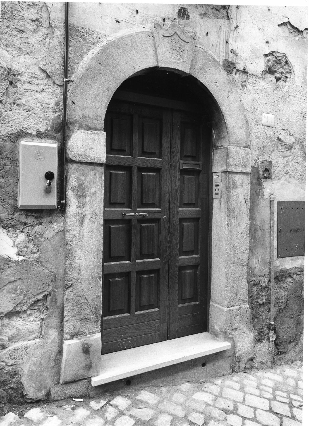 portale - ad arco, elemento d'insieme - bottega molisana (sec. XIX)